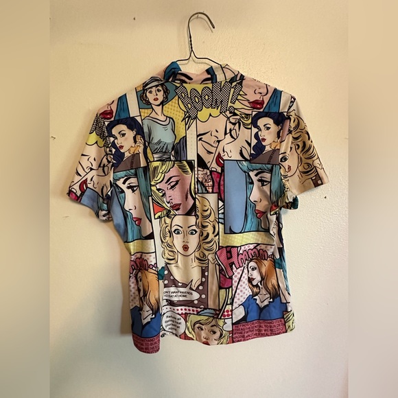 Comic Book Shirt! 💥 - Picture 10 of 11